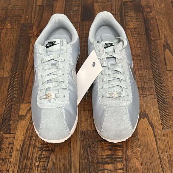 Nike Cortez Sneakers Shoes NWT Sustainable Textile Gray Pumice swoosh silver 8.5 - Picture 11 of 16